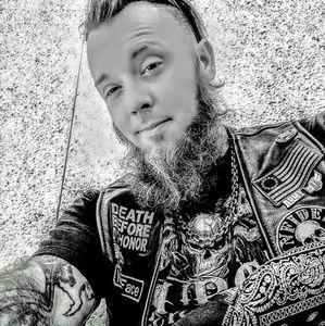 Meet your Posher, Bruce